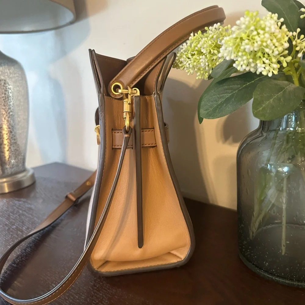 Tory Burch Lee Radziwill Tiramisu Small Satchel - Gently Used a Few Times - Picture 6 of 16